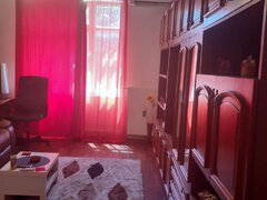Ferdinand, inchiriere 3 camere in vila