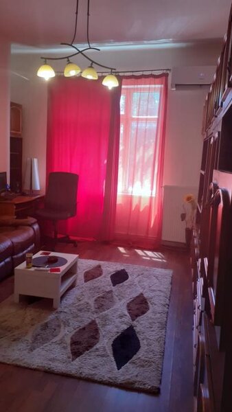 Ferdinand, inchiriere 3 camere in vila.